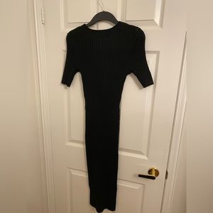 BLACK FITTED DRESS